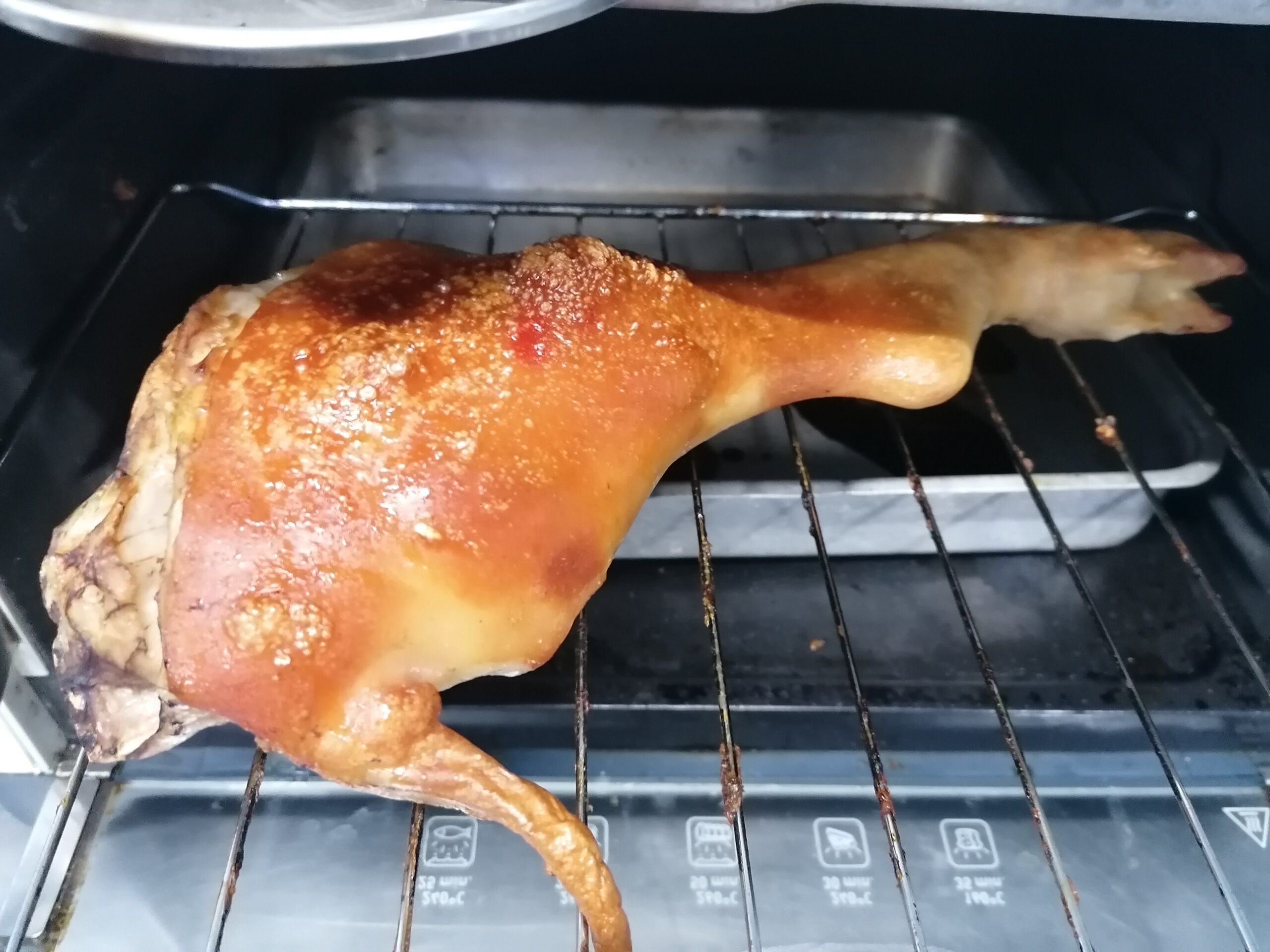 COCHINILLO ASADO - CERDO ASTURCELTA